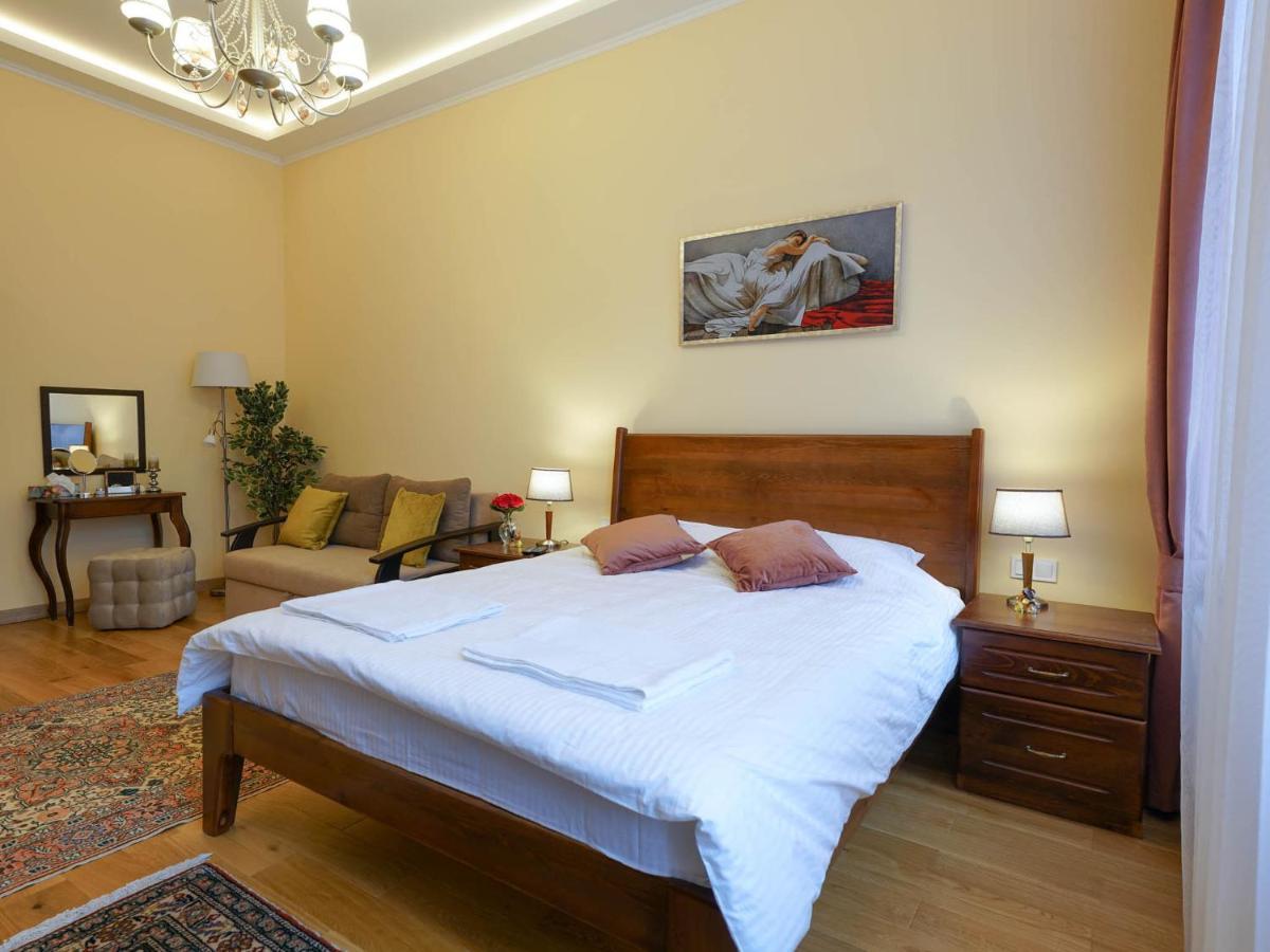 Lviv Suites At Shopena St. 4 Экстерьер фото